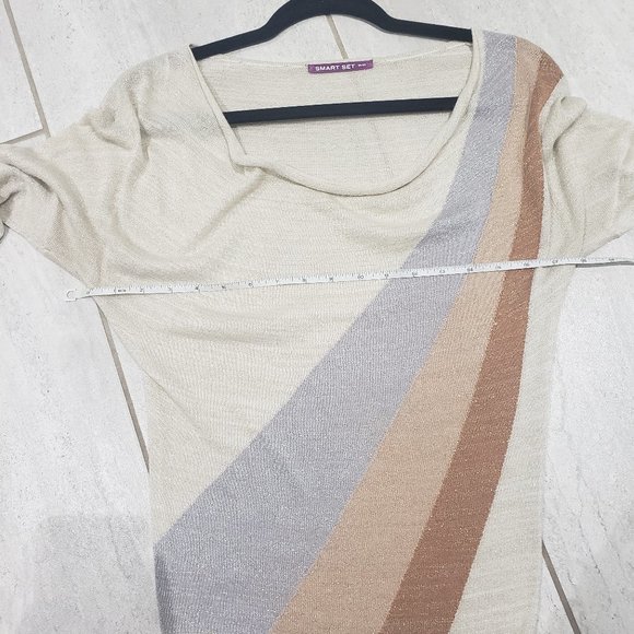 Shimmery Top - Picture 4 of 4